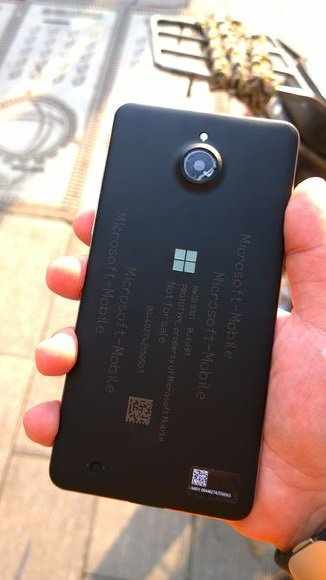 Изображения отменённого смартфона Microsoft Honjo появились в Сети